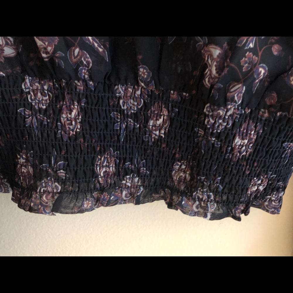 H&M Ruffle Top - Picture 5 of 5